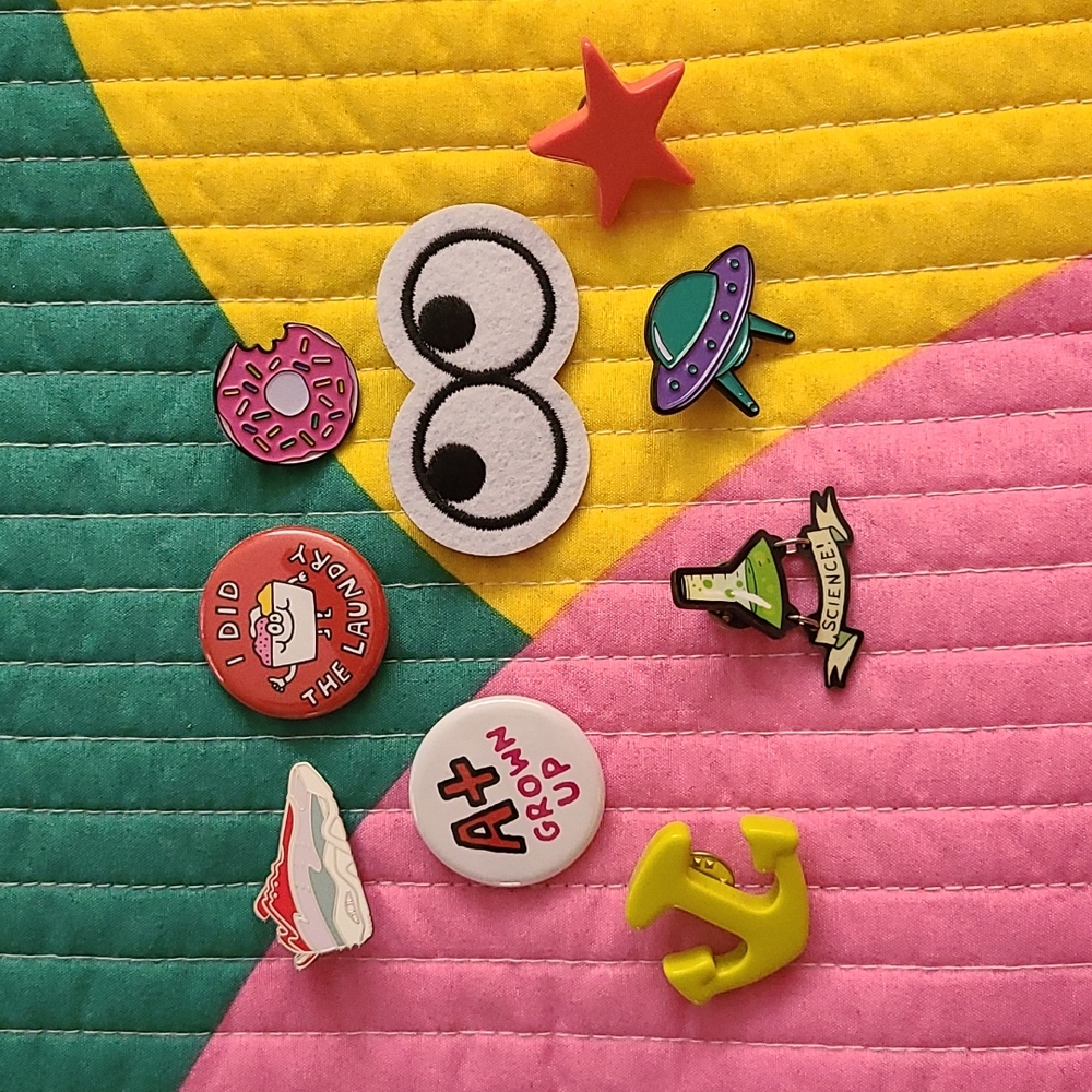 90's Kid Pin Collection - Picture 2 of 3